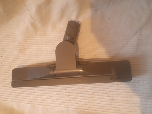 Dyson vacuum cleaner head - vacuum,